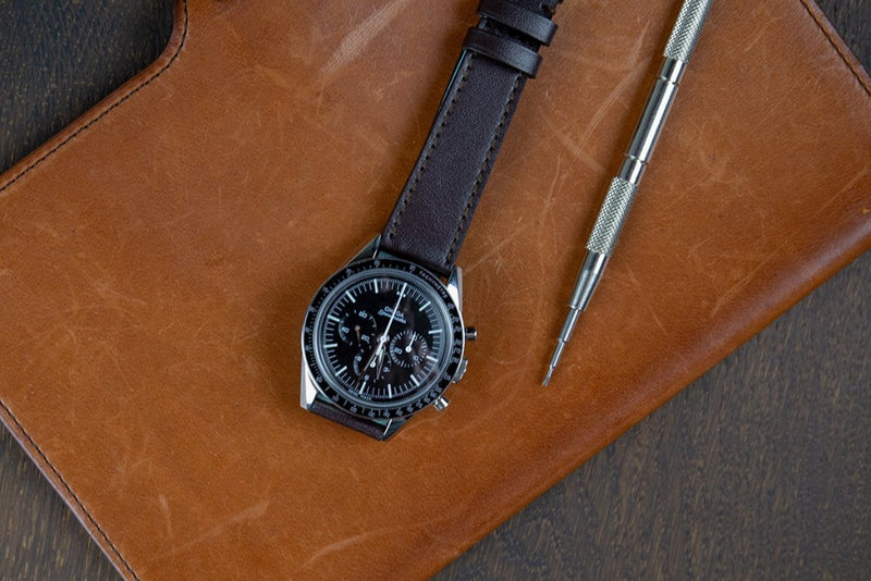 Monochrome Watches Shop | Glattes Kalbsleder Uhrenarmband - Dunkelbraun