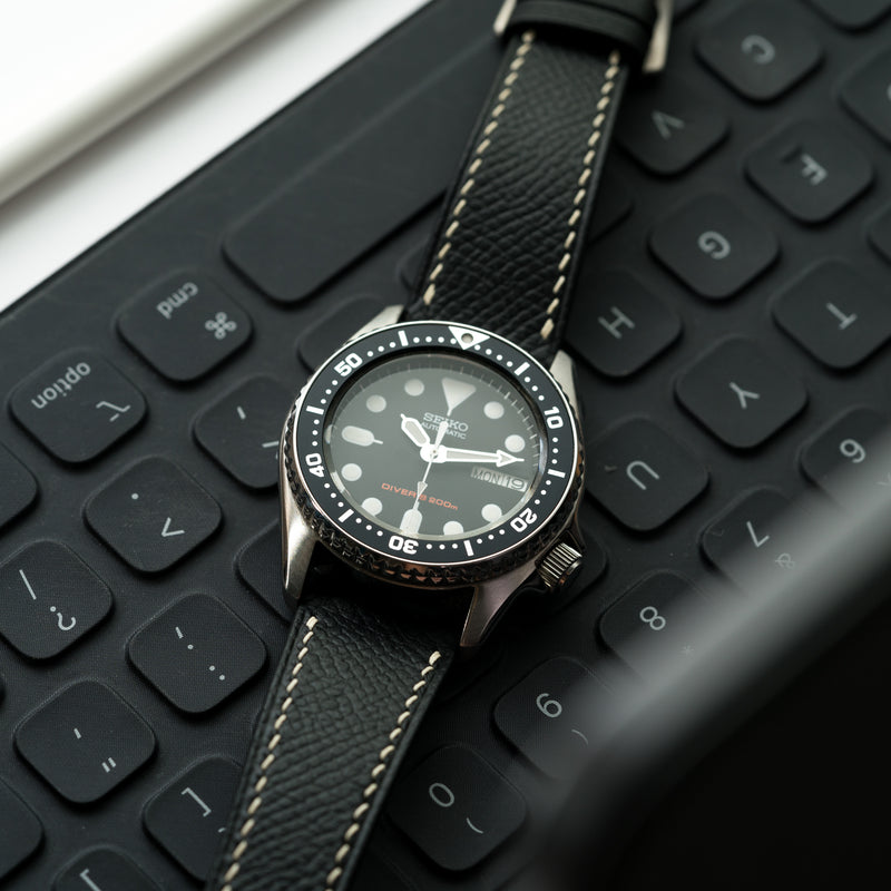 Monochrome Watches Shop | Delugs Epsom Kalbsleder Uhrenarmband - Schwarz